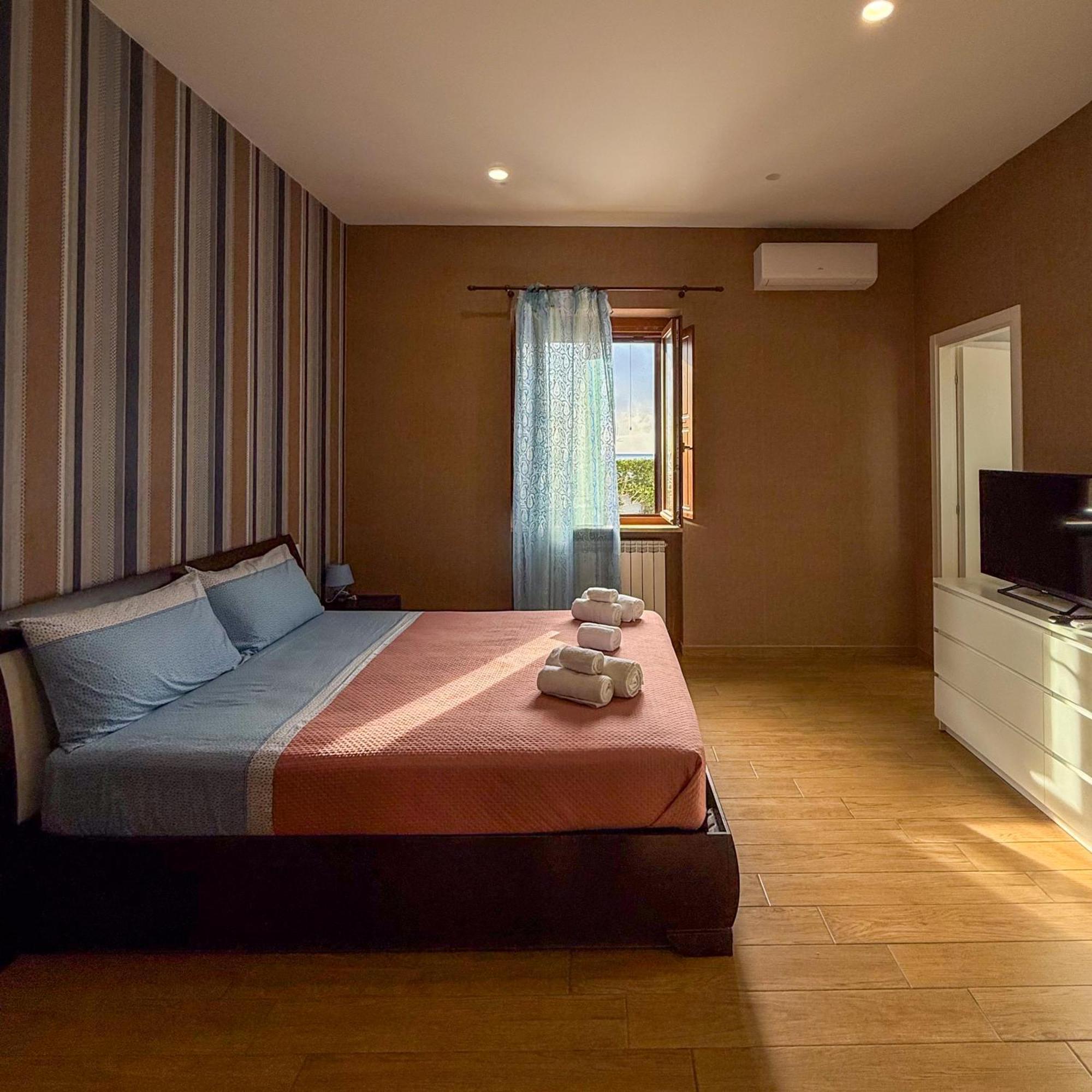 Edo House Anzio - Beachfront - Fronte Mare - Affittacamere Kültér fotó