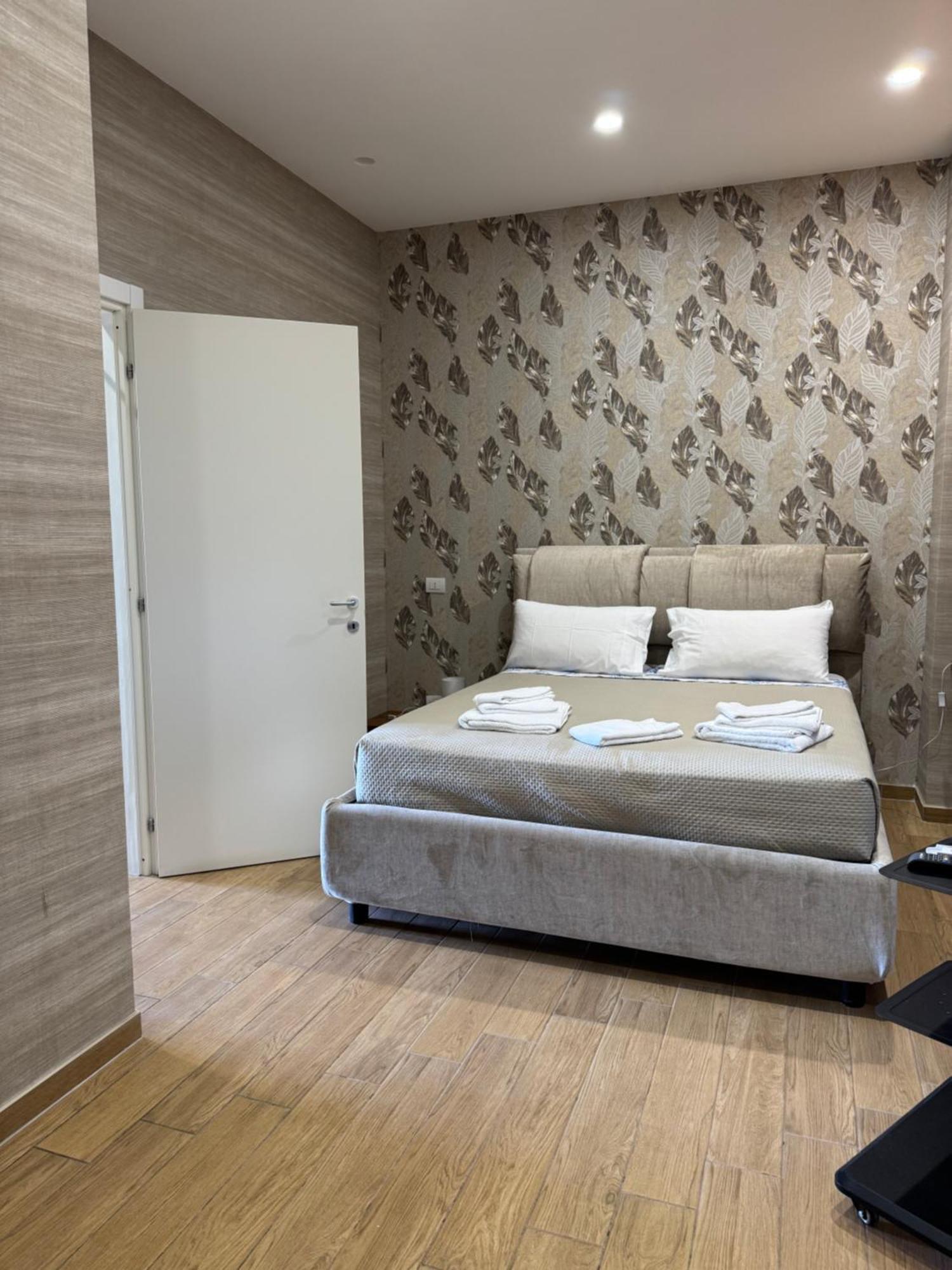Edo House Anzio - Beachfront - Fronte Mare - Affittacamere Kültér fotó